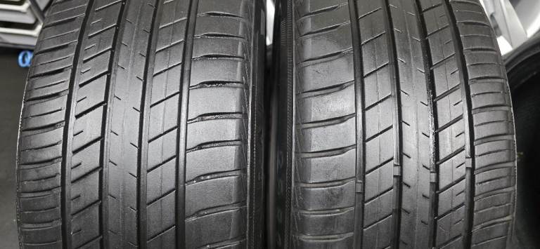 225 55 18   2 x tyres Admiral GRB009