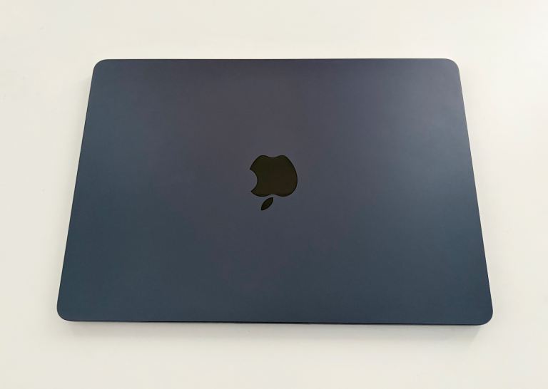 MacBook Air 13-Inch M3 (2024) with 16GB RAM