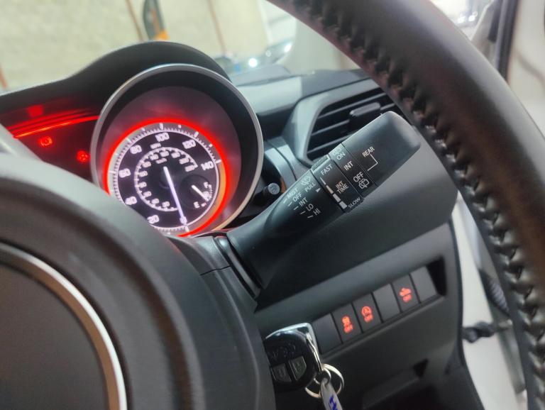 SUZUKI SWIFT; 1.2 PETROL HYBRID; 82BHP; SZ-L; 5 DOOR; MANUAL; WHITE; 57.9 MPG;