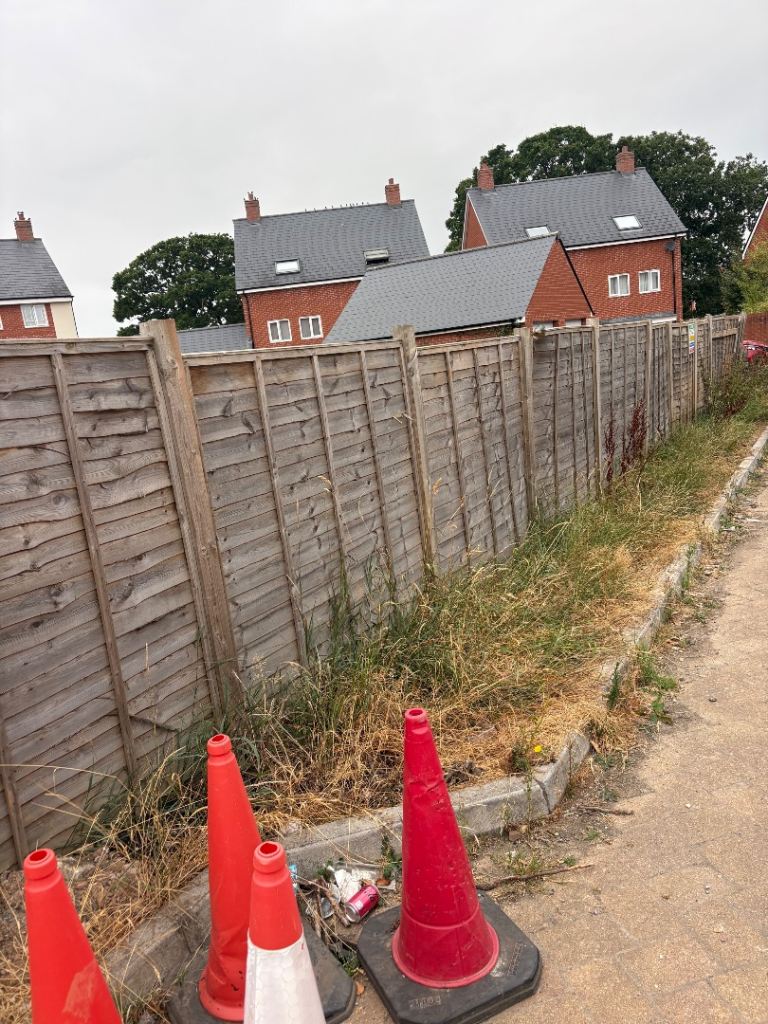 Fence panels free to collector 