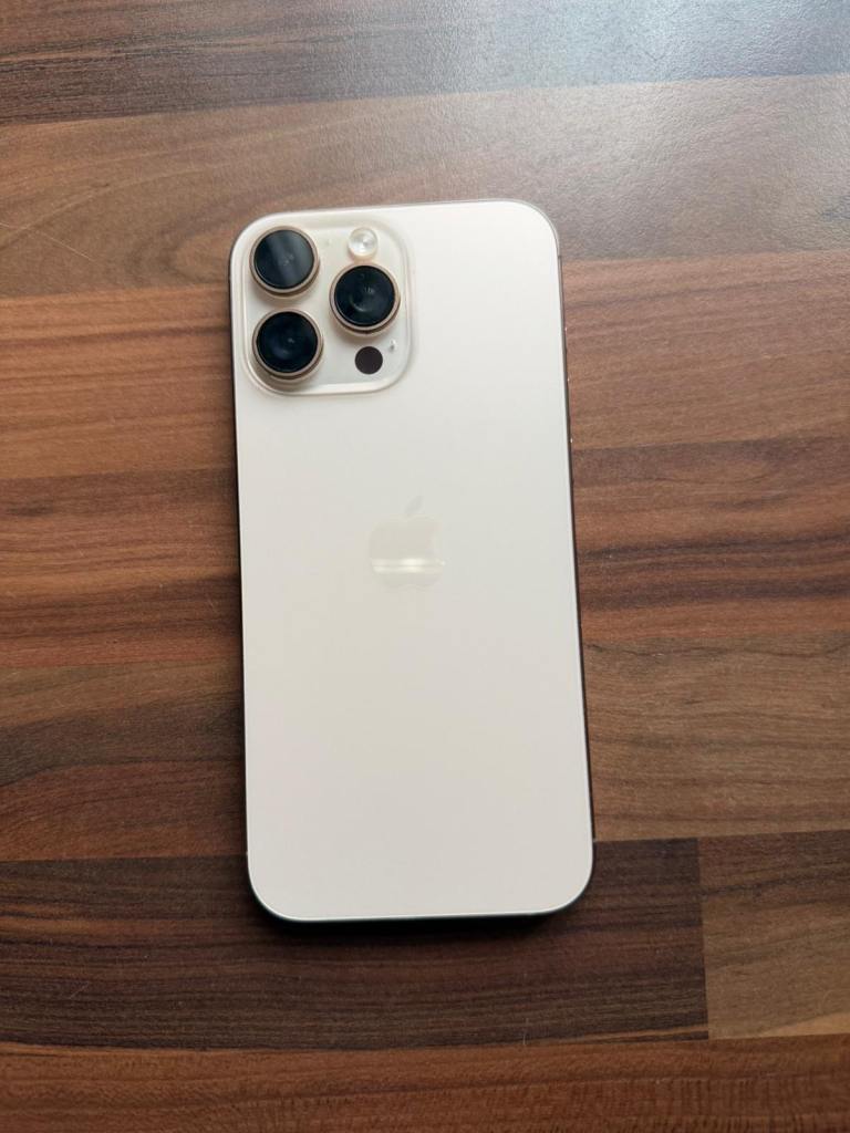 Apple iPhone 16 Pro Max in Rose Gold – Fantastic Condition