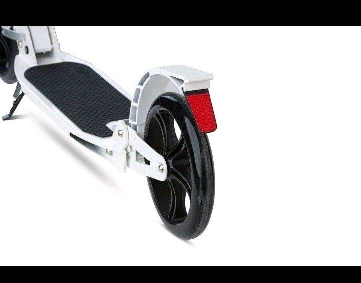 Folding Adult Scooter with Big Wheels – White