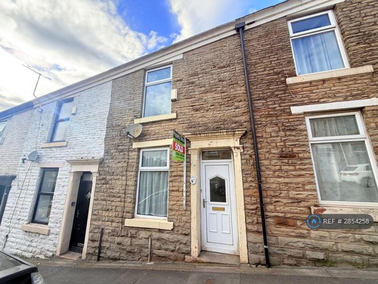 2 bedroom house in Heys Lane, Darwen, BB3 (2 bed) (#2854258)