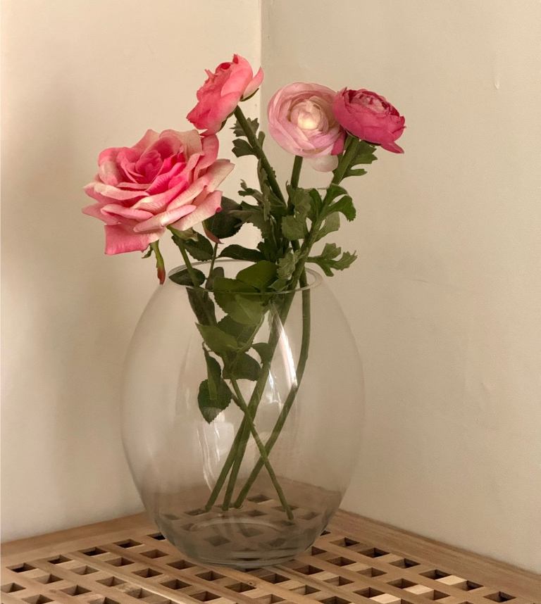 H&M home 26 cm high balloon flower vase