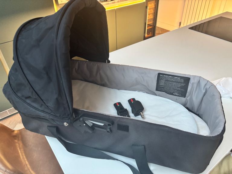 Baby-jogger bassinet/carrycot