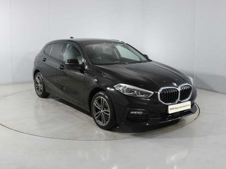 BMW 1 SERIES 118i [136] Sport 5dr [Live Cockpit Professional]