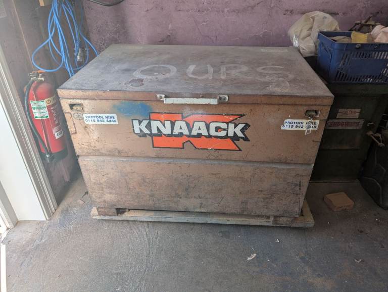 Large steel knack tool box