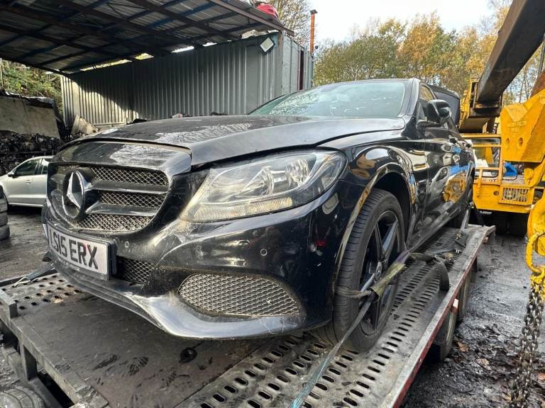 MERCEDES C CLASS 2015 2.2 DIESEL BREAKING FOR PARTS