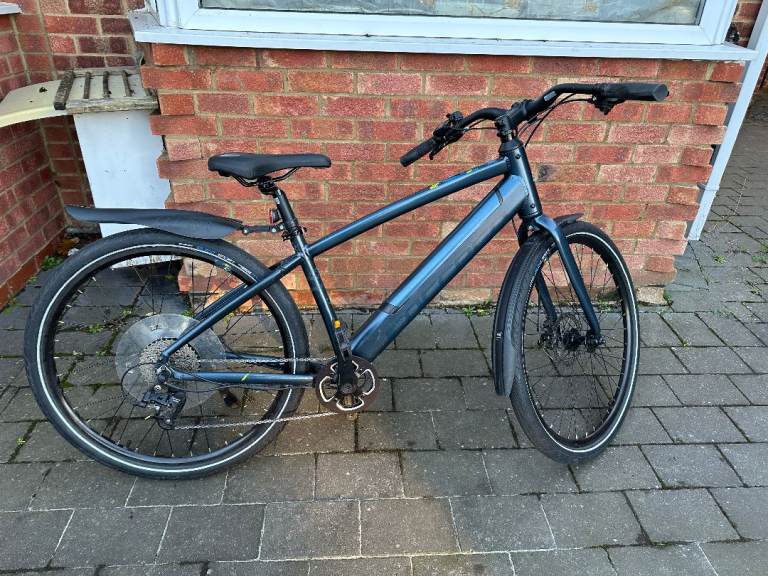 2 X Carrera impel im 2.1 Electric Hybrid Bike Quick Sale M Frame AS BRAND NEW 2 KEYS & CHARGER