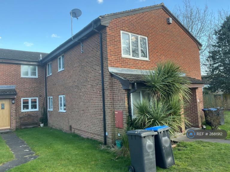 1 bedroom house in Sycamore Walk, Englefield Green, Egham, TW20 (1 bed) (#2881912)