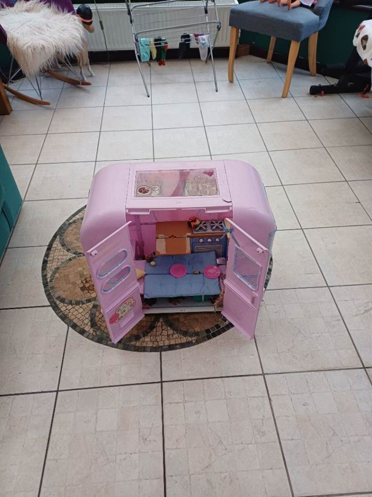 Dolls caravan