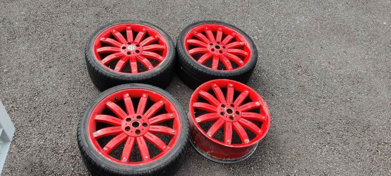 Set of 22" Range Rover Sport Alloy Wheels - need repair 