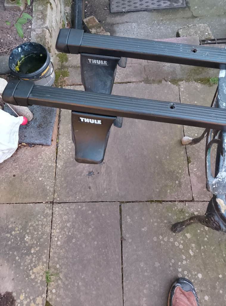 Thule roof bars and feet 
