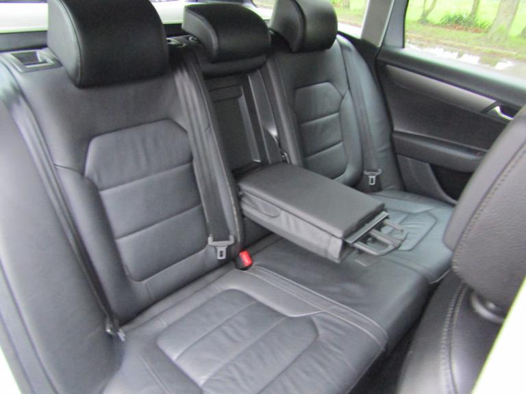 Volkswagen Passat 2.0 TDI Bluemotion Tech Executive Auto Estate GREAT CONDITION