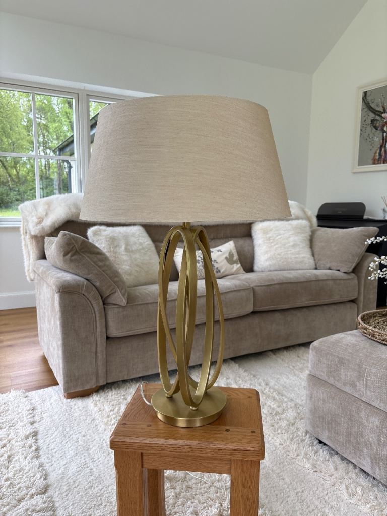 Brisa Antique Brass Table Lamp