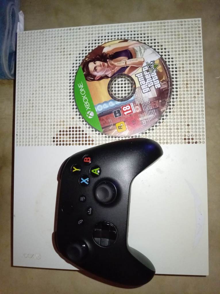 Xbox One S Console with Controller & GTA V