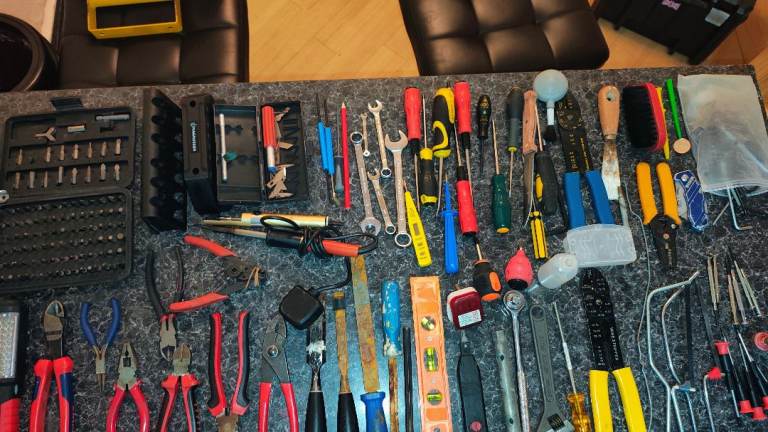 Tools job lot plus tote 