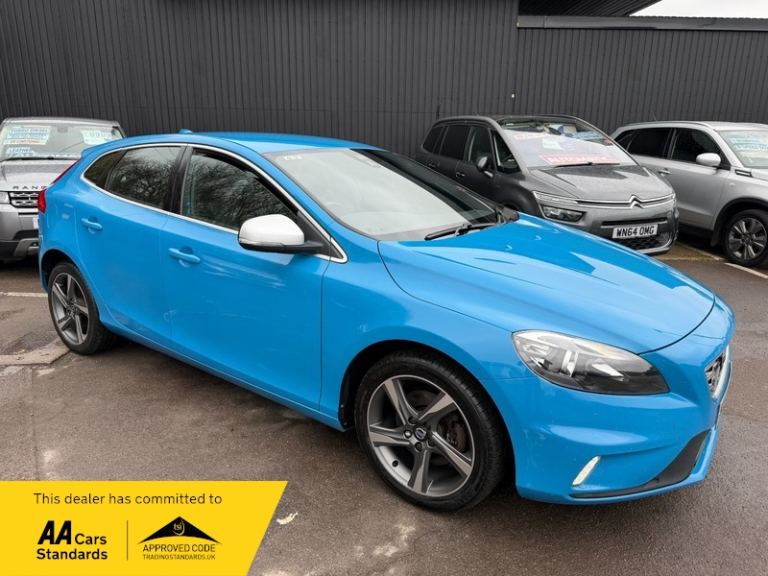 Volvo V40 T2 R-DESIGN-6 SPEED, ONLY 65885 MILES, FULL SERVICE HISTIORY, 2 FORMER