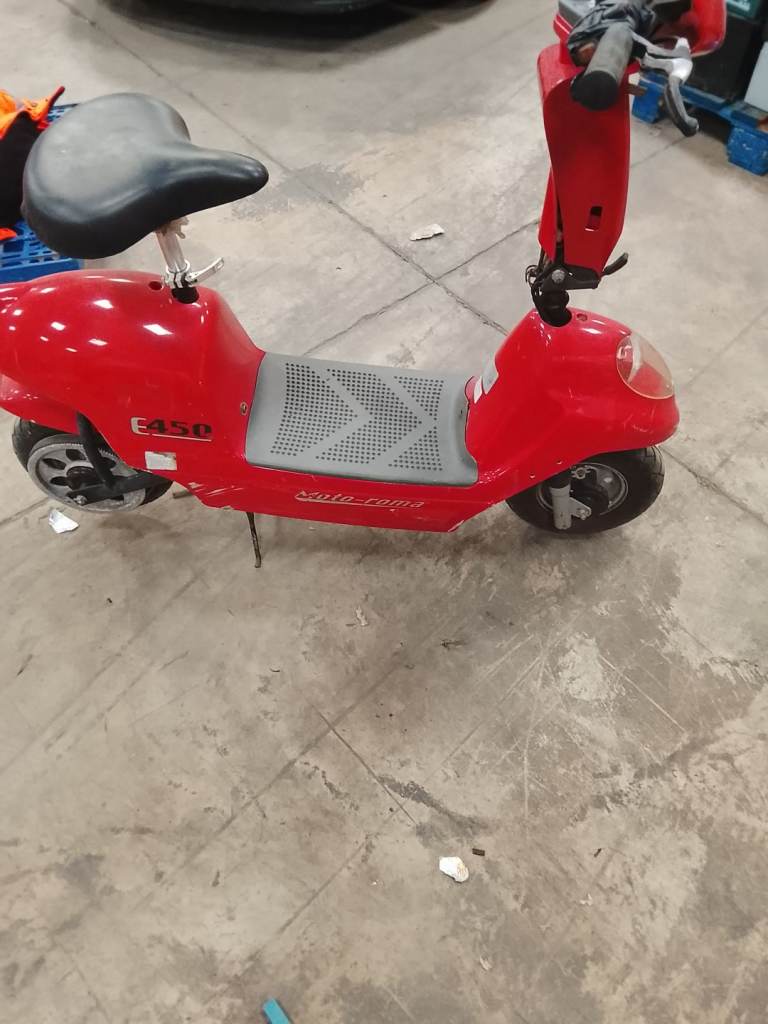 Electric scooter 