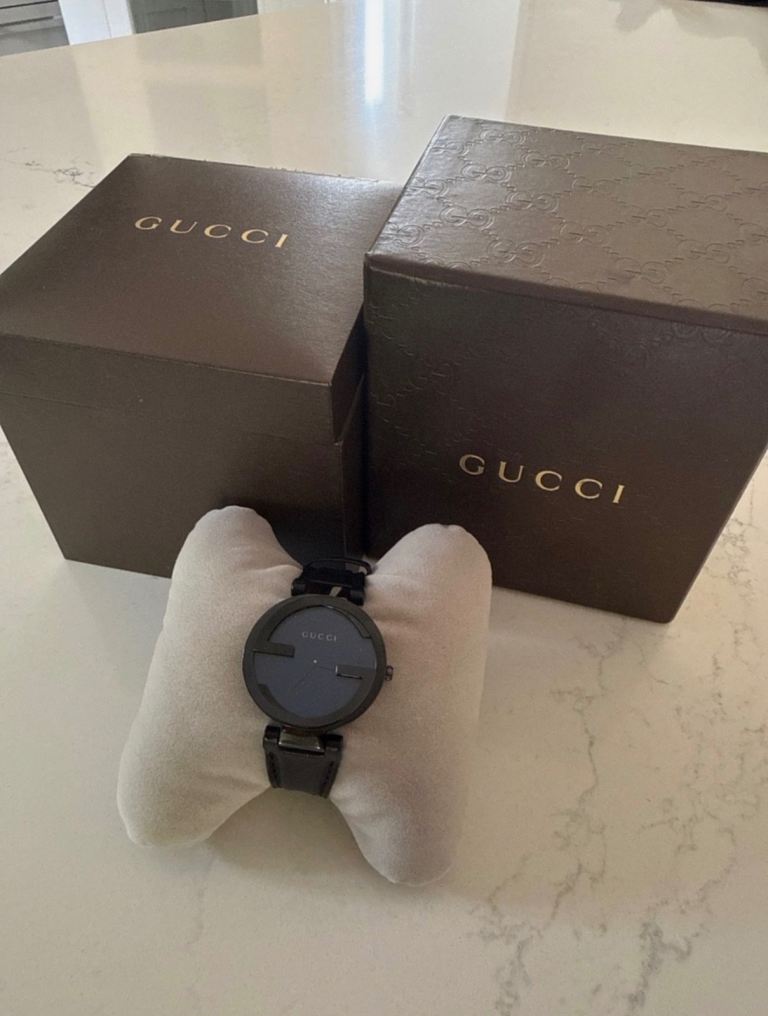 Gucci Black Watch with Original Box – Like New Condition