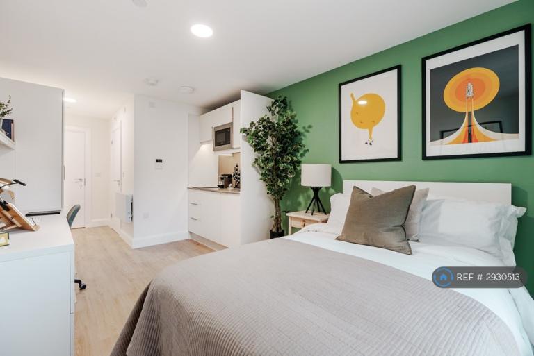 Studio flat in Neal Drive, Cambridge, CB4 (#2930513)