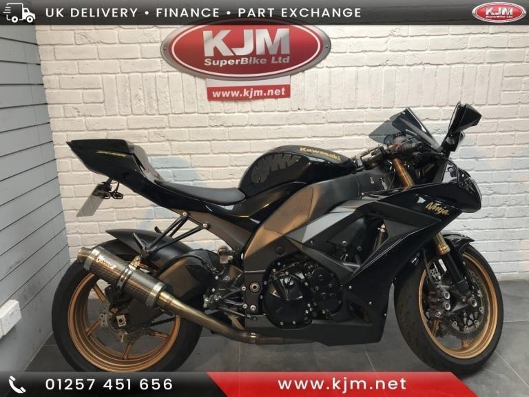 KAWASAKI ZX 10 R FAF, 2011/11, 7000 MILES AND IN BLACK