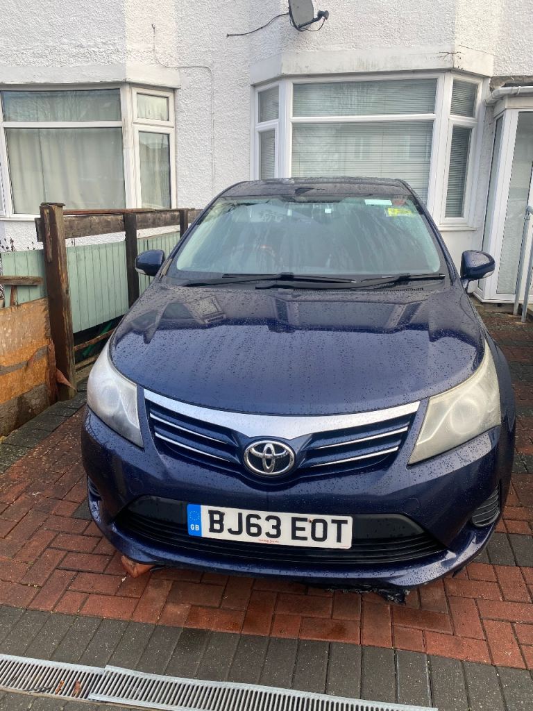 Toyota, AVENSIS, Saloon, 2013, Manual, 1998 (cc), diesel 