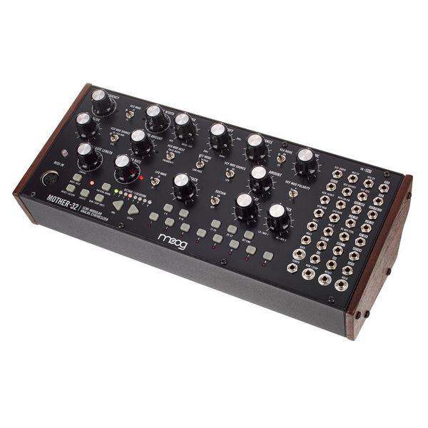 Moog Mother 32 Analogue Midi Cv Synthesizer 