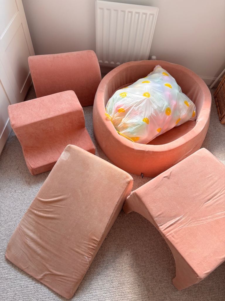 Kiddymoon Foam Playground, ball pit & balls