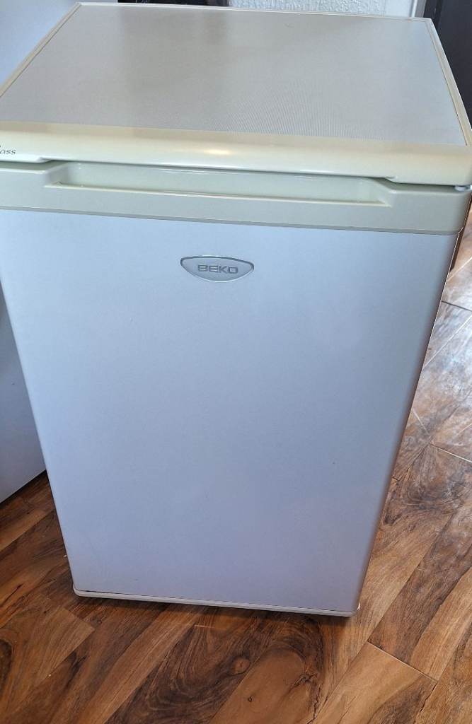 Beko undercunter Fridge - Good Condition