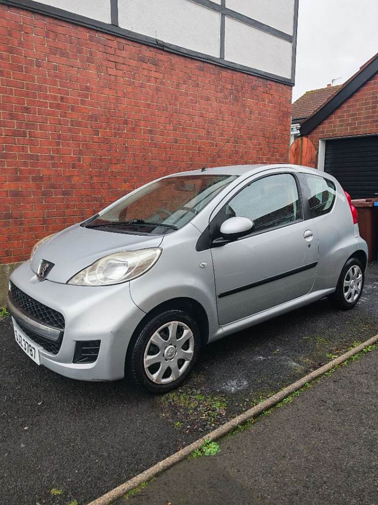 2011 Peugeot 107 1 litre petrol MOT till June 2026