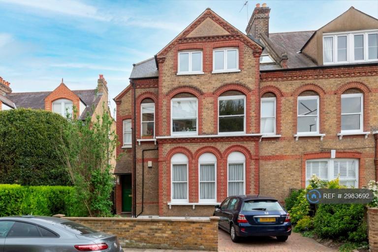 2 bedroom flat in Putney, London, SW15 (2 bed) (#2983692)