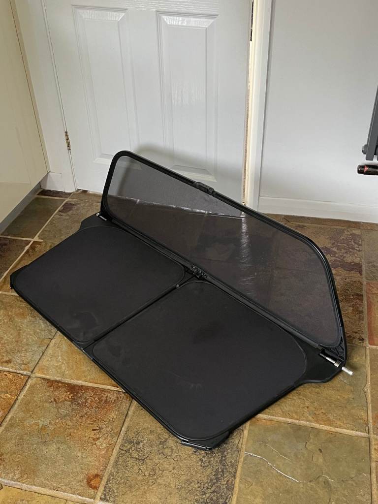 VW Eos - Wind deflector