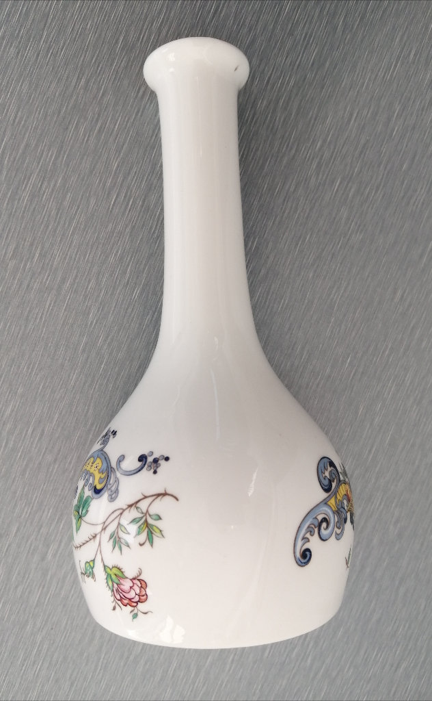 Crown Staffordshire Bone China 'Chelsea Manor' Bud Vase. 