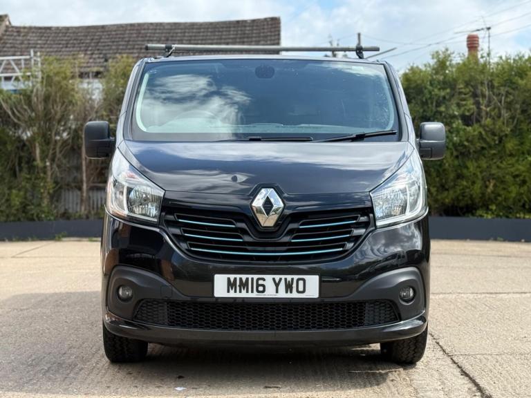 2016 Renault Trafic 1.6 dCi 27 Sport SWB Standard Roof Euro 5 5dr Diesel