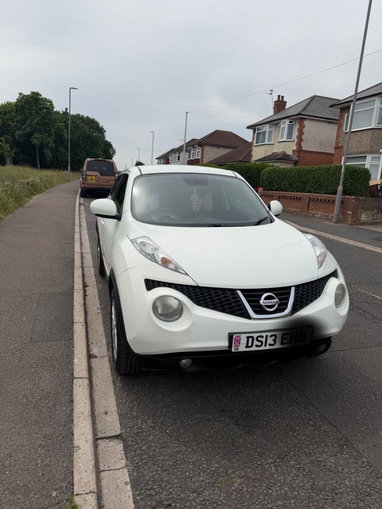 Nissan, JUKE, Hatchback, 2013, Manual, 1598 (cc), 5 doors