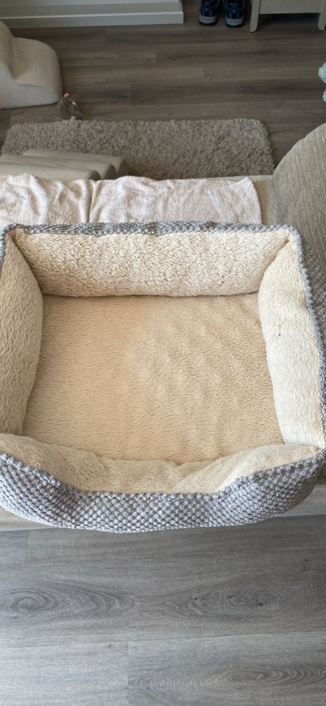 Small cosy dog bed