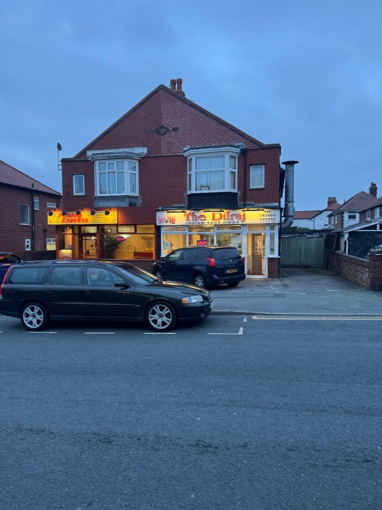 Shop for rent in FY8 