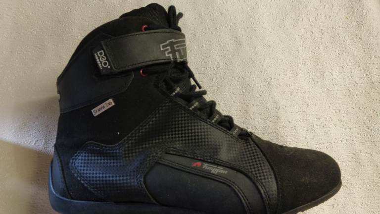 almost new motorcycle boots