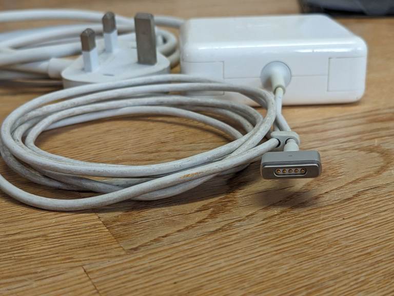 Apple Magsafe 2 85W Power Supply