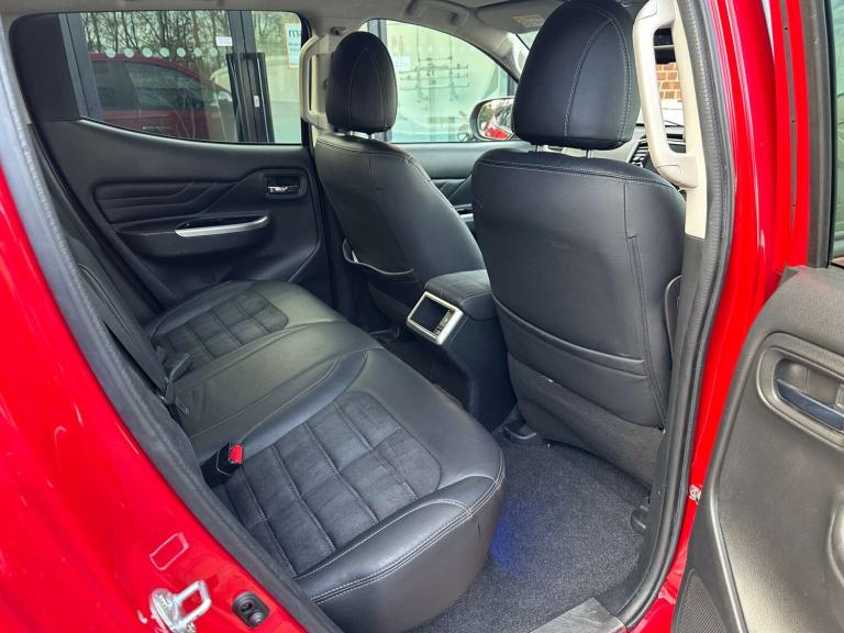 2021 Mitsubishi L200 2.3 L200 Barbarian X DI-D Auto 4WD Pickup Diesel Automatic