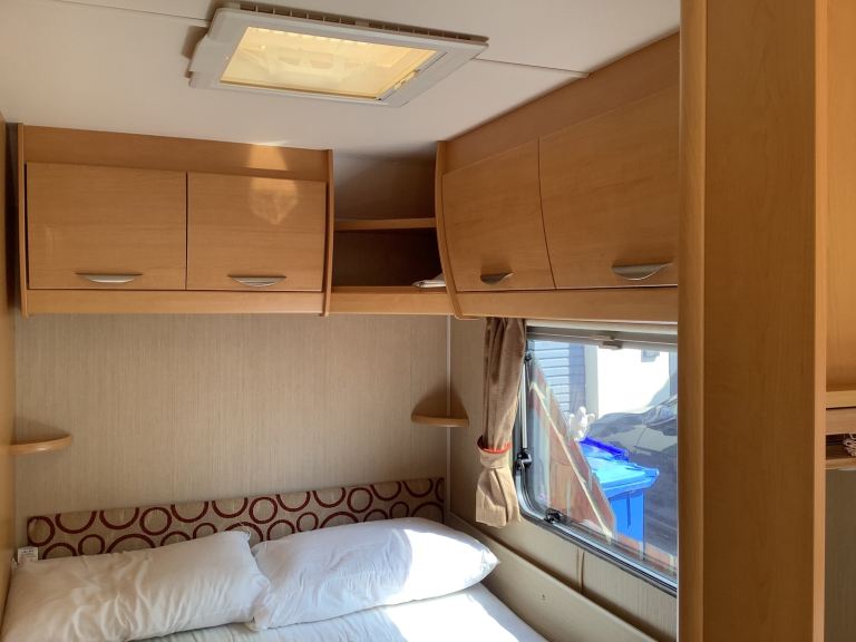 Elddis 544 towing caravan 