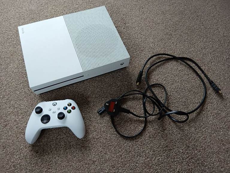Xbox One S, With Wireless Controller 1TB 
