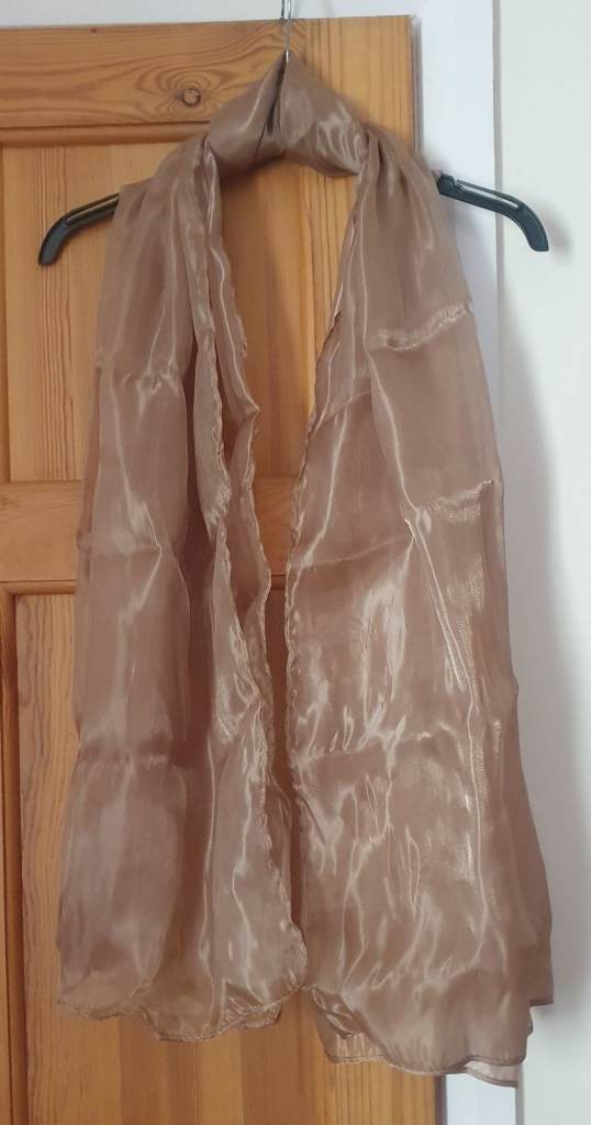 Silky Golden Taupe wraph