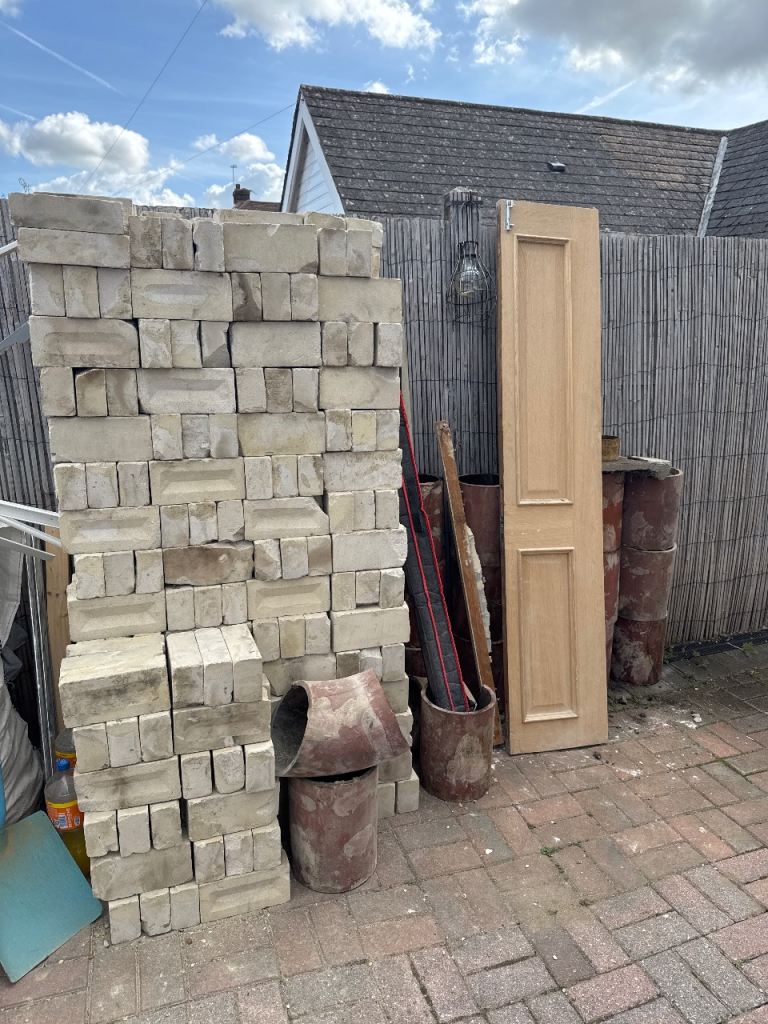Reclaimed White Bricks - Good Condition