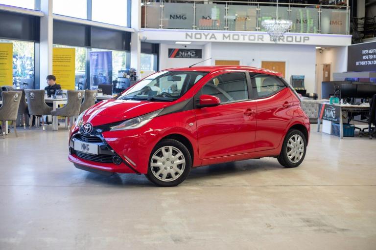 image for 2016 Toyota AYGO 1.0 VVT-i X-Play 5dr HATCHBACK PETROL Manual