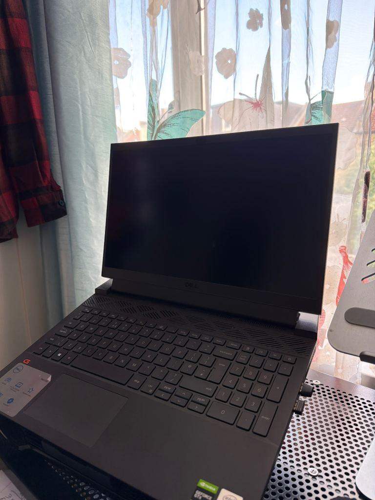 Dell G15 5510 — Entry-level gaming laptop, Windows 11, swap possible
