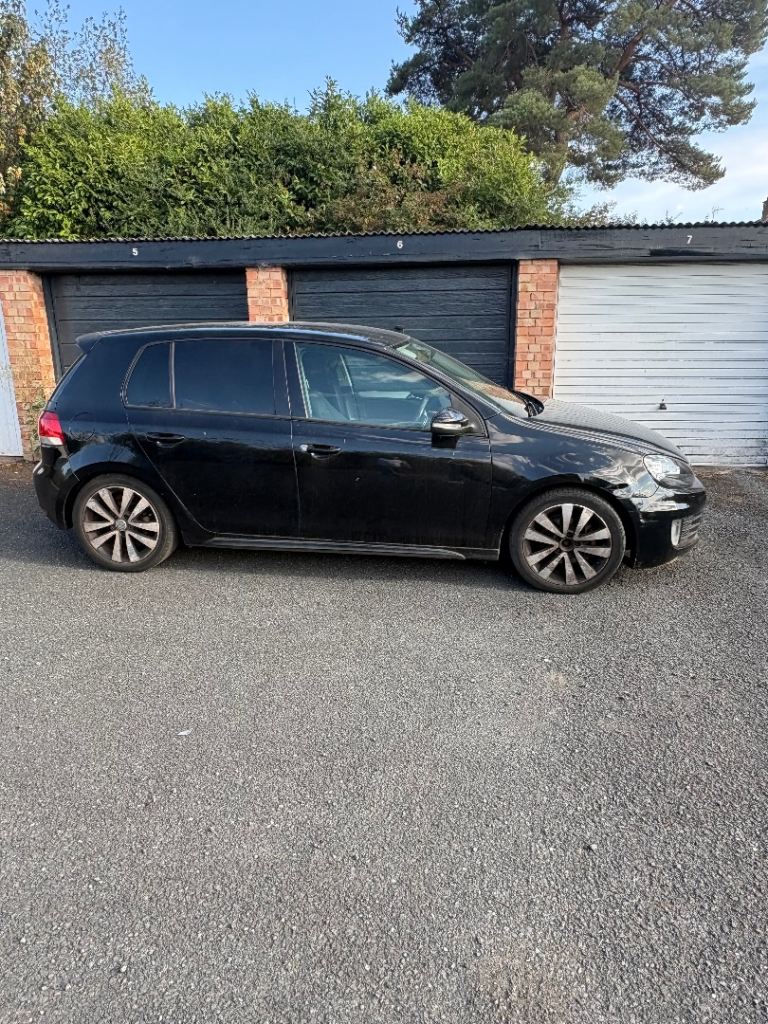 Volkswagen, GOLF, Hatchback, 2010, Semi-Auto, 1968 (cc), 5 doors
