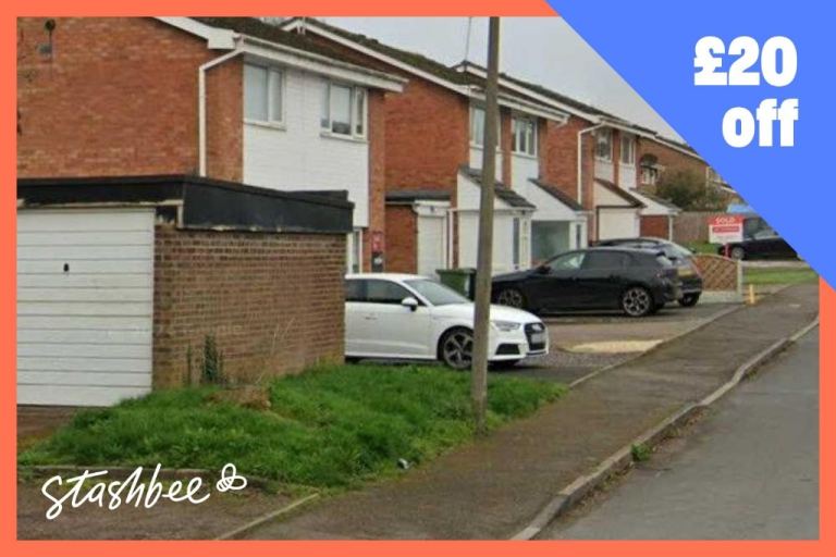 Garage to rent in Redditch (B98) | Stashbee
