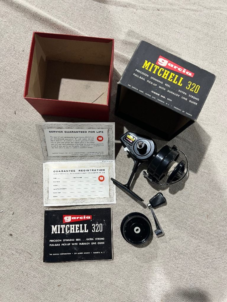 Vintage France Made Garcia Mitchell 320 Reel w/ Box - and manual
